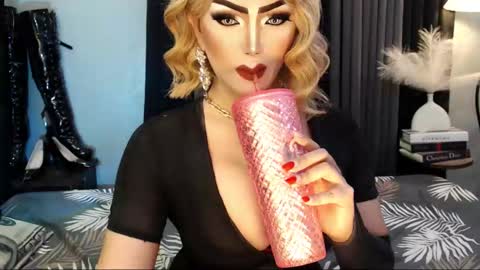 Snapshot of misschannel4sub chatting on 10-29-25, 10:44 PRIESTESS CHANNEL online show from 10-29-25, 10:44