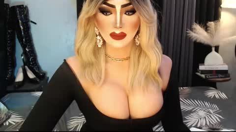 Snapshot of misschannel4sub chatting on 11-15-25, 02:24 PRIESTESS CHANNEL online show from 11-15-25, 02:24