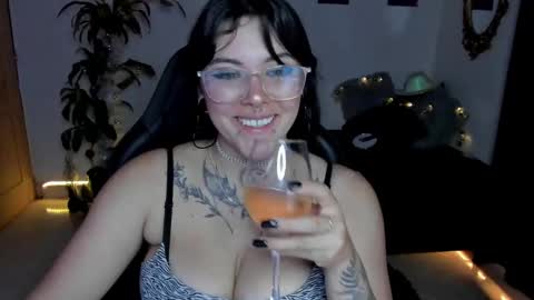 Missy Charlottte.  Hey remember to give me a thumbs up ty online show from 12-06-24, 10:08