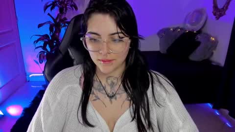 Missy Charlottte.  Hey remember to give me a thumbs up ty online show from 01-09-25, 06:06