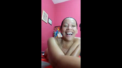 Snapshot of misscruzxz chatting on 06-04-26, 03:29 Donna di Diamanti online show from 06-04-26, 03:29