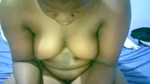 Snapshot of misscuteberry chatting on 02-28-25, 08:18 VAL online show from 02-28-25, 08:18