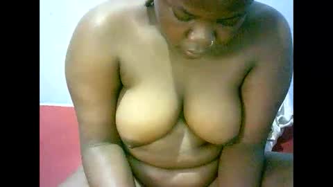 Snapshot of misscuteberry chatting on 09-12-25, 07:36 VAL online show from 09-12-25, 07:36
