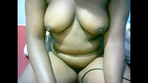 Snapshot of misscuteberry chatting on 09-18-25, 07:49 VAL online show from 09-18-25, 07:49