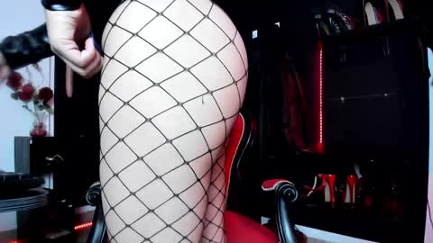 Missdarklady online show from 02-14-25, 01:34