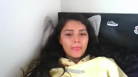 melodie  online show from 11-19-25, 09:15