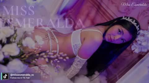 Snapshot of missesmeralda chatting on 02-06-25, 02:22 Julieta Arboleda but i like call me esme online show from 02-06-25, 02:22