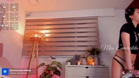 Snapshot of missesmeralda chatting on 03-11-25, 11:15 Julieta Arboleda but i like call me esme online show from 03-11-25, 11:15