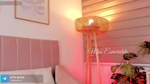 Snapshot of missesmeralda chatting on 09-26-25, 09:52 Julieta Arboleda but i like call me esme online show from 09-26-25, 09:52