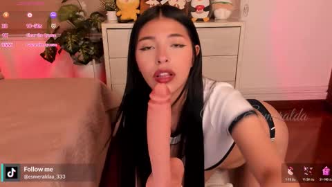 Snapshot of missesmeralda chatting on 11-06-25, 09:48 Julieta Arboleda but i like call me esme online show from 11-06-25, 09:48