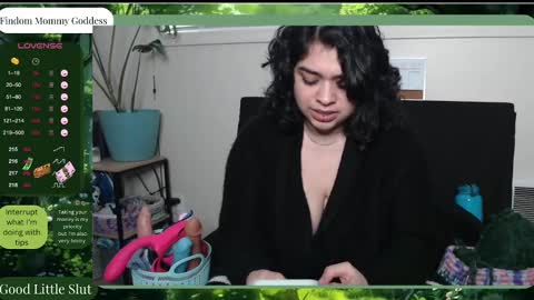 Miss Estephy online show from 02-05-25, 10:22