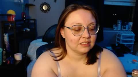 Snapshot of missfoxe12 chatting on 04-06-26, 03:04 missfoxe12 online show from 04-06-26, 03:04