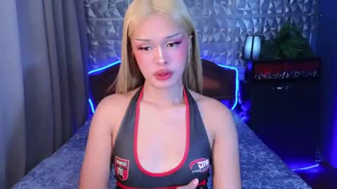 im your queen steffie online show from 06-19-26, 02:32