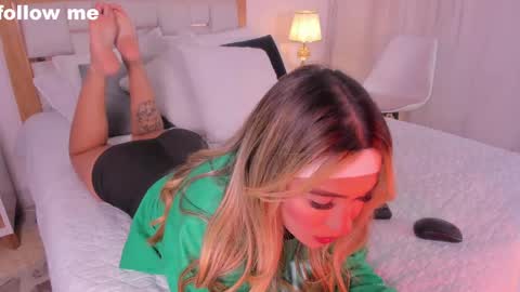 A N N Y online show from 02-05-25, 03:13