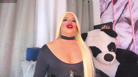 kassandra lazcano online show from 06-18-26, 01:06