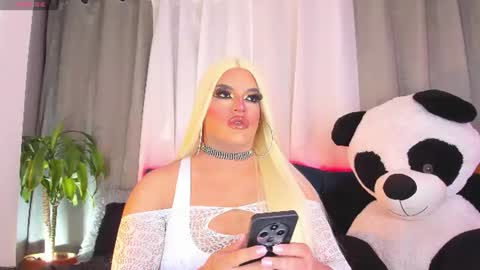 kassandra lazcano online show from 07-21-26, 12:35