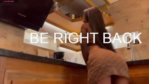 Snapshot of missketzaly chatting on 01-05-25, 02:19 Ania online show from 01-05-25, 02:19