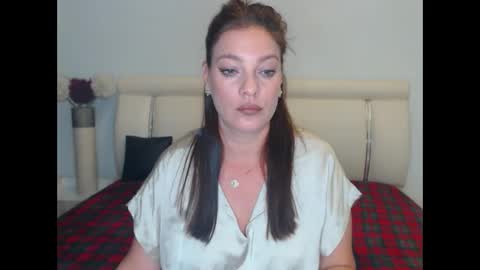 Snapshot of misskhloe chatting on 09-28-25, 05:51 Khloe online show from 09-28-25, 05:51