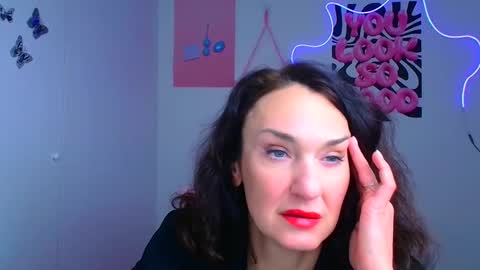 Christina online show from 02-04-26, 12:22