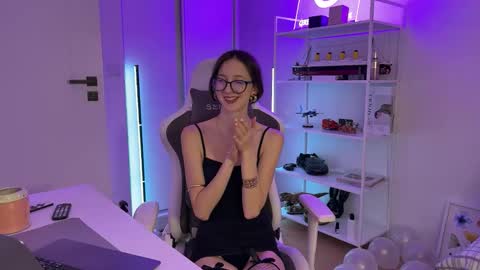 misslalii online show from 12-05-25, 08:16