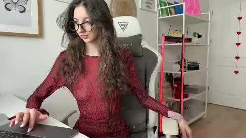 misslalii online show from 05-10-26, 12:43