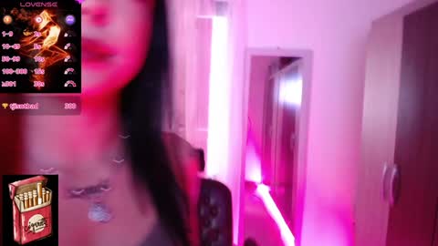 Snapshot of misslana_wn chatting on 01-31-25, 07:40 LanaLul online show from 01-31-25, 07:40