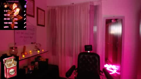 Snapshot of misslana_wn chatting on 10-11-25, 02:22 LanaLul online show from 10-11-25, 02:22