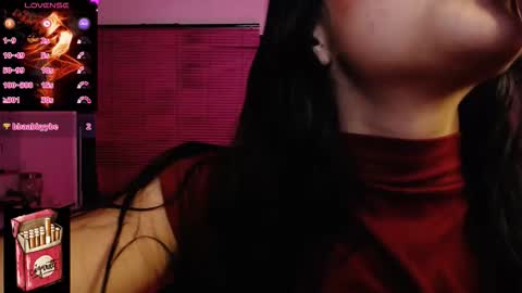 Snapshot of misslana_wn chatting on 11-07-25, 05:29 LanaLul online show from 11-07-25, 05:29