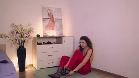 Lullu online show from 01-23-25, 10:54