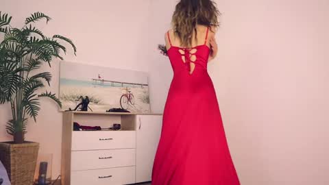 Lullu online show from 02-05-25, 01:54