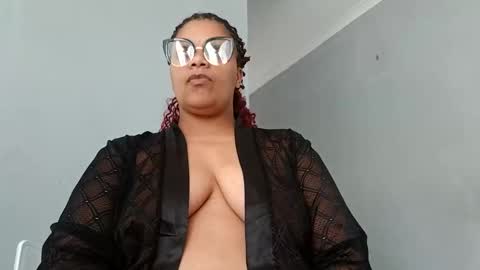 Snapshot of misslustxxx chatting on 09-10-25, 09:20 misslustxxx online show from 09-10-25, 09:20