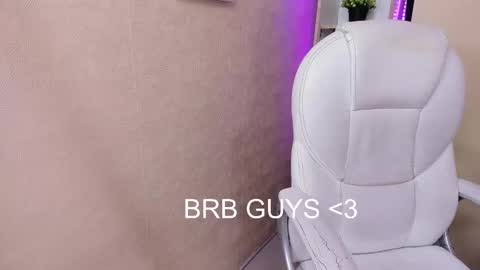 Snapshot of misslynn_ chatting on 03-07-25, 07:19 i am lyn online show from 03-07-25, 07:19