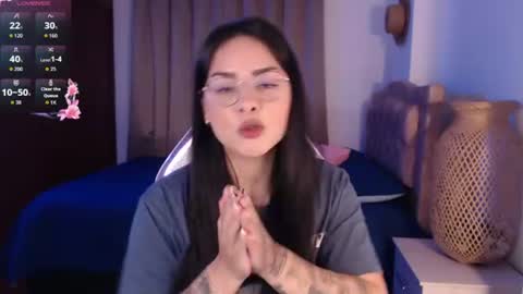 missmariana_ online show from 06-18-26, 12:00