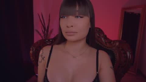 LUXXANDRA online show from 03-11-25, 07:48