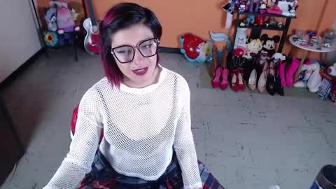 Miss Mia online show from 01-04-25, 09:41