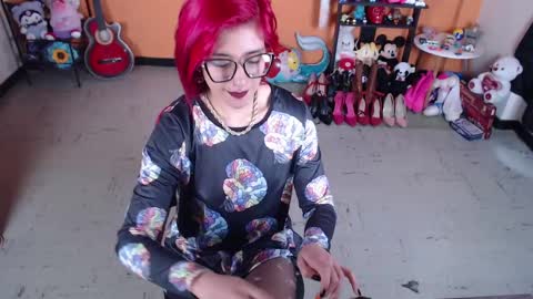 Miss Mia online show from 02-01-25, 04:54