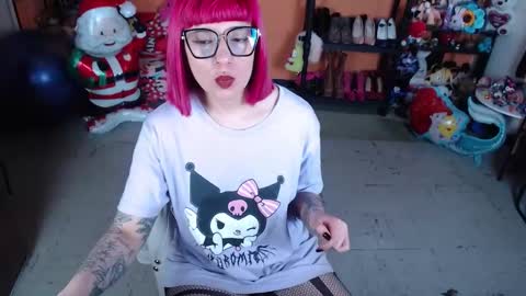 Miss Mia online show from 12-04-25, 07:11