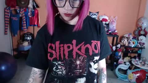 Miss Mia online show from 01-19-26, 03:38