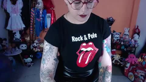 Miss Mia online show from 05-11-26, 04:15