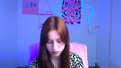 Mia online show from 12-05-25, 07:21