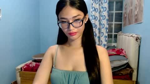 missminervaa online show from 06-25-26, 05:06
