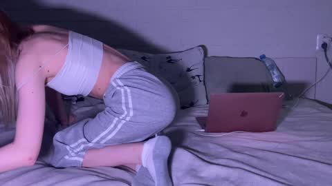 Snapshot of missmiroslava chatting on 04-01-26, 01:41 missmiroslava online show from 04-01-26, 01:41