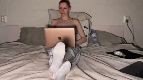 Snapshot of missmiroslava chatting on 04-04-26, 04:15 missmiroslava online show from 04-04-26, 04:15
