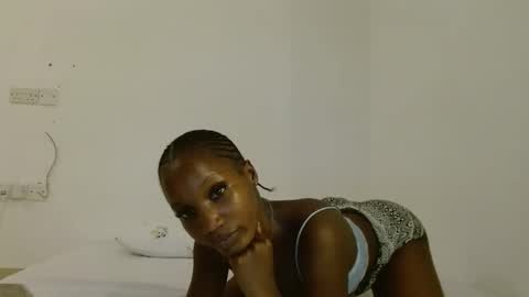 Snapshot of missmisbehave_irl chatting on 02-17-26, 07:09 sexy online show from 02-17-26, 07:09