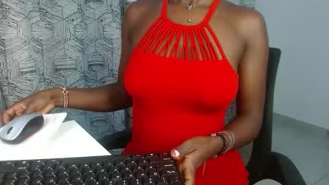 Snapshot of missmisbehave_irl chatting on 04-30-26, 11:20 sexy online show from 04-30-26, 11:20