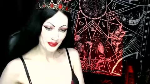 Snapshot of missmoondoll chatting on 09-18-25, 04:14 MissMoonDoll online show from 09-18-25, 04:14
