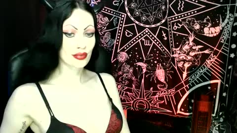 Snapshot of missmoondoll chatting on 10-01-25, 03:56 MissMoonDoll online show from 10-01-25, 03:56