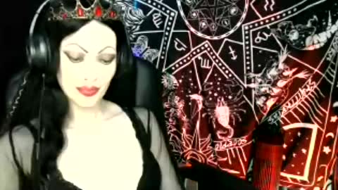 MissMoonDoll online show from 07-12-26, 04:47