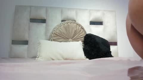 Snapshot of missnatasha05 chatting on 09-18-25, 10:12 missnatasha05 online show from 09-18-25, 10:12