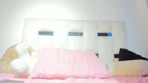 missnatasha05 online show from 03-19-26, 12:36